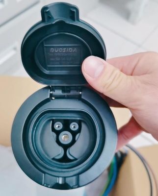 셔터와 IP55 7kW 유형 2 자형 소켓 TUV CE 인증