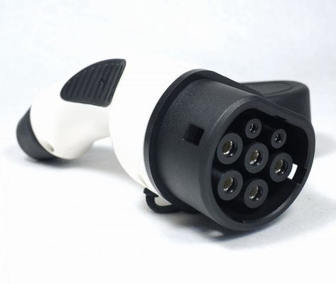 480V 3은 22 kw EV 충전케이블 유형 2 빠른 고발하는 암 플러그를 단계적으로 시행합니다